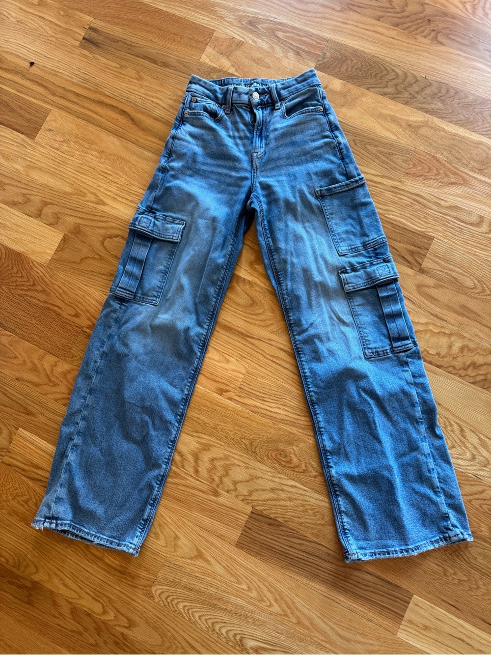 American Eagle Outfitters curvy, high rise, baggy wide leg cargo Jeans; y2k